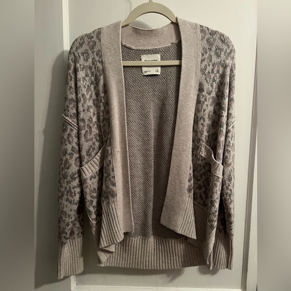 Abercrombie & Fitch leopard cardigan. Size XS. NWT
